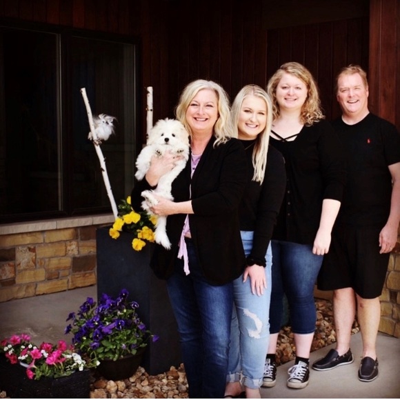 Meet your Posher, Susie B - Picture 5 of 16